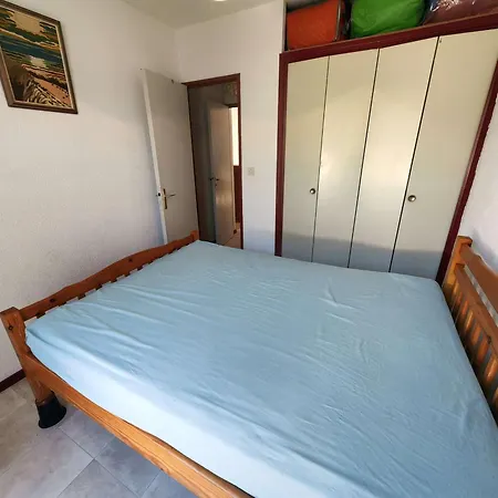 Mitoyenne Charmante Avec Piscine, 6 Pers., Parking Privatif - Fr-1-607-27