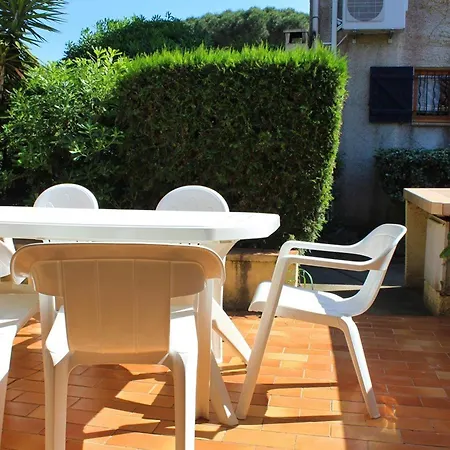 Holiday home Mitoyenne Avec Terrasse, Piscine Et Parking A Proximite De La Et Du Centre - Fr-1-607-27 *