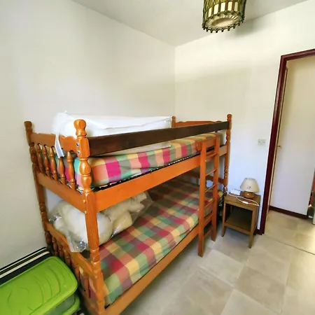 Holiday home Mitoyenne Avec Terrasse, Piscine Et Parking A Proximite De La Et Du Centre - Fr-1-607-27 *
