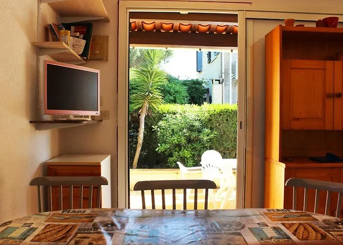 Mitoyenne Charmante Avec Piscine, 6 Pers., Parking Privatif - Fr-1-607-27 Casa de Férias Agde