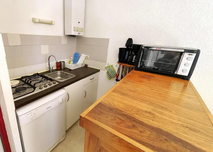 Mitoyenne Charmante Avec Piscine, 6 Pers., Parking Privatif - Fr-1-607-27 *